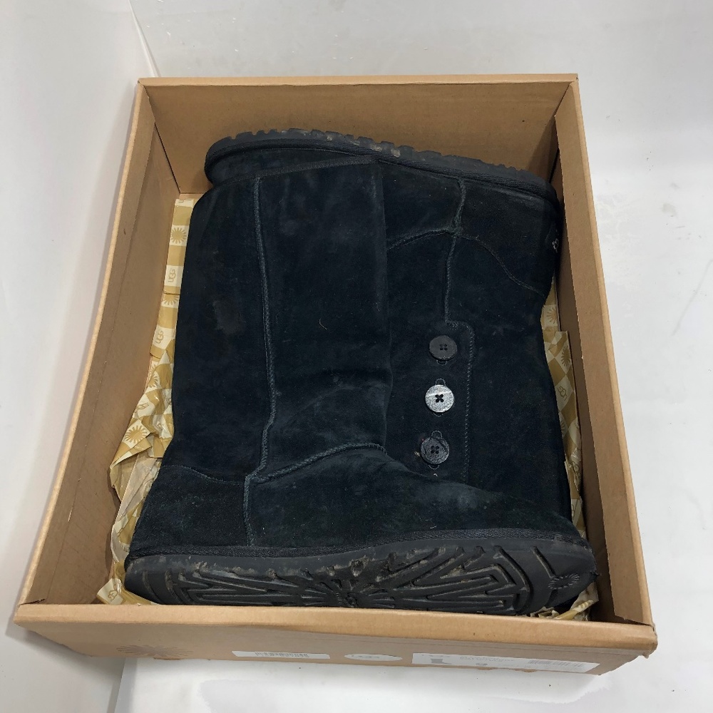 Ugg Button Boot Size Size Us 9 Used - image 1
